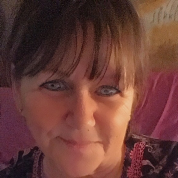 Meet your Posher, Shirley - Picture 2 of 3